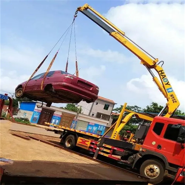 新密吊车救援小汽车怎么吊