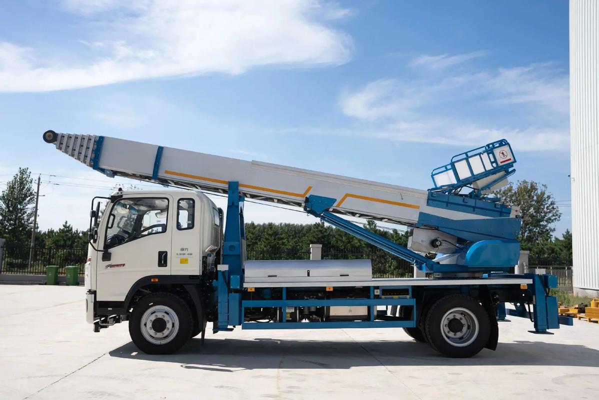 新密云梯上料车租赁费用