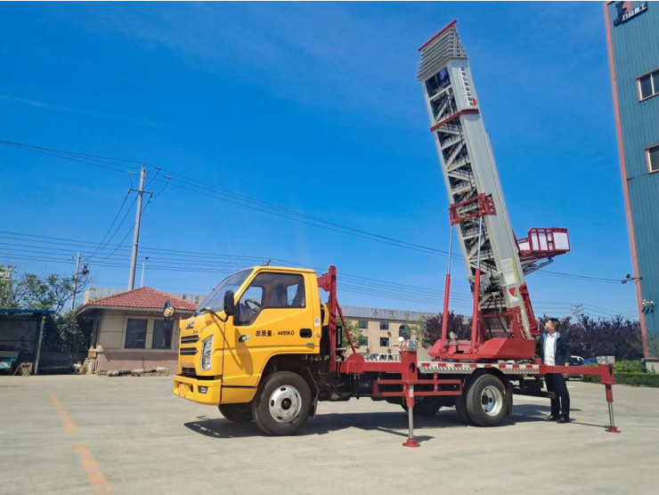 新密云梯车出租费用解析：如何选择更具性价比的服务